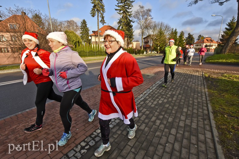 Mikołajowe bieganie po mieście. Dla Sary zdjęcie nr 166082