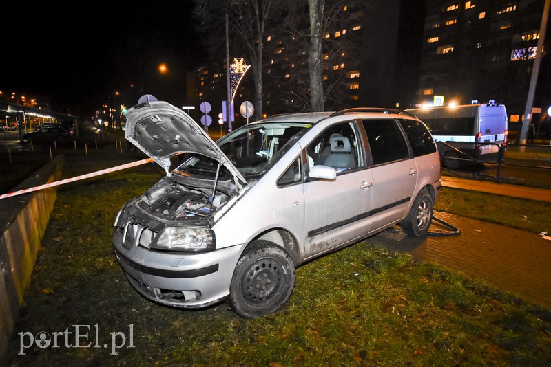 Potrącenie na al. Odrodzenia, 76-letnia kobieta w szpitalu zdjęcie nr 166323