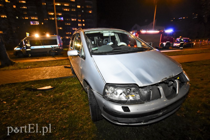 Potrącenie na al. Odrodzenia, 76-letnia kobieta w szpitalu zdjęcie nr 166333