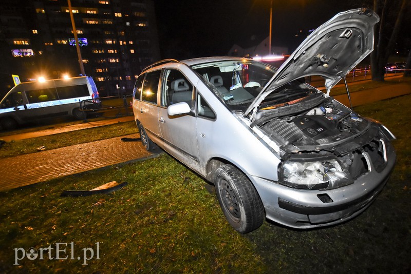 Potrącenie na al. Odrodzenia, 76-letnia kobieta w szpitalu zdjęcie nr 166327