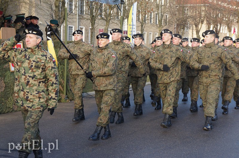 Żołnierze przyjechali z misji zdjęcie nr 166375