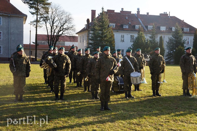 Żołnierze przyjechali z misji zdjęcie nr 166359