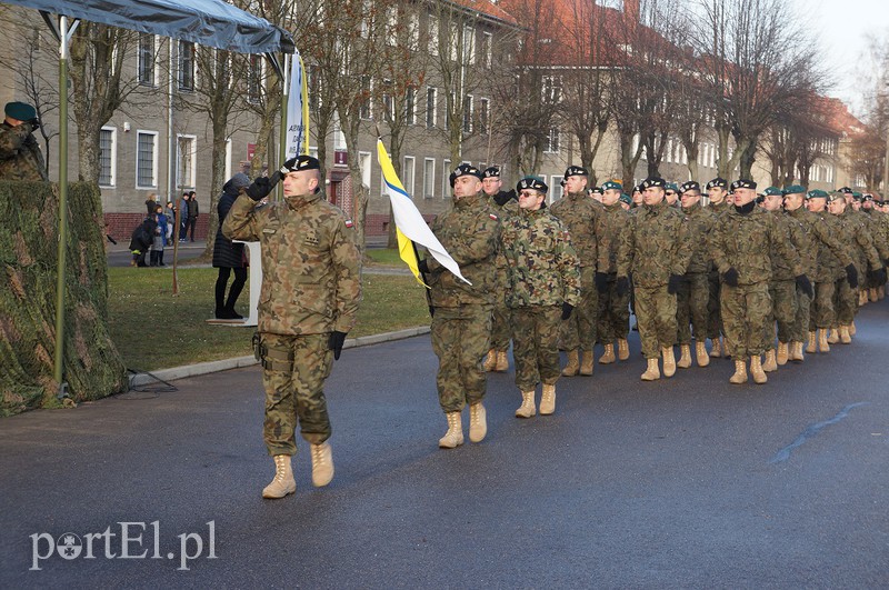 Żołnierze przyjechali z misji zdjęcie nr 166376