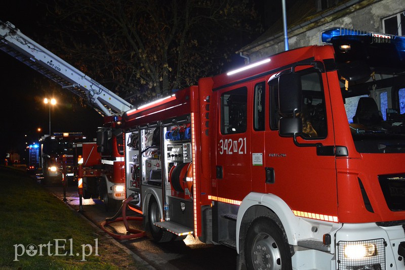 Pożar na Kasprzaka, w mieszkaniu odkryto zwłoki zdjęcie nr 166918