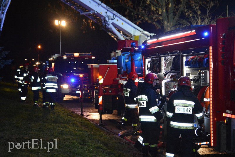 Pożar na Kasprzaka, w mieszkaniu odkryto zwłoki zdjęcie nr 166910