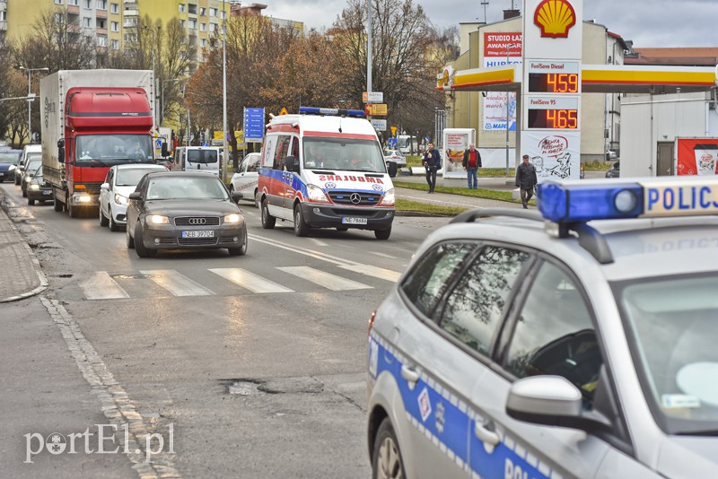 Cztery auta zderzyły się na al. Kardynała Wyszyńskiego zdjęcie nr 167026