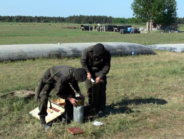 Czołgi strzelają na poligonie zdjęcie nr 13173