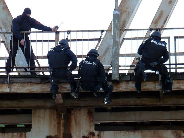 Terroryści zaatakowali Elbląg zdjęcie nr 13206