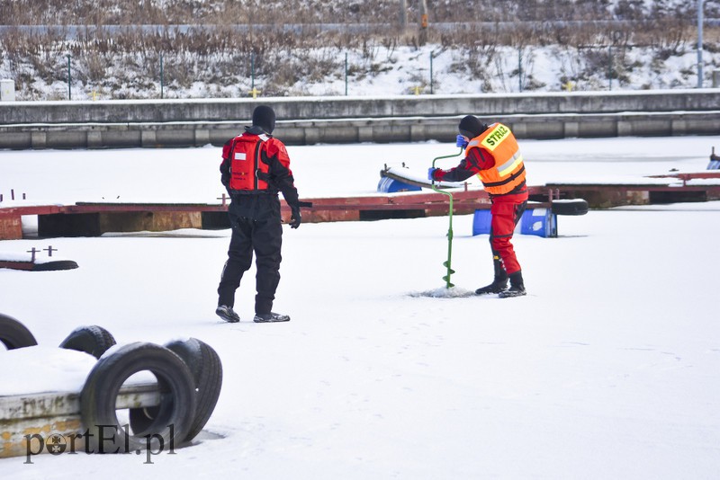 Co zrobić, gdy pod kimś załamie się lód? zdjęcie nr 168852