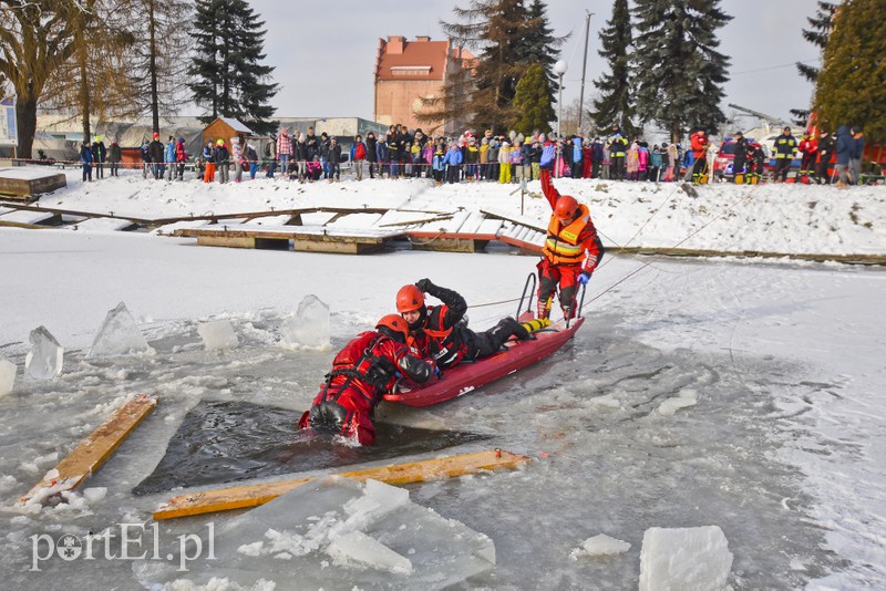Co zrobić, gdy pod kimś załamie się lód? zdjęcie nr 168877