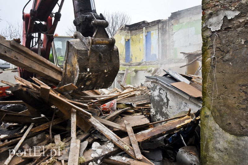 Wyburzają kolejny budynek zdjęcie nr 169208