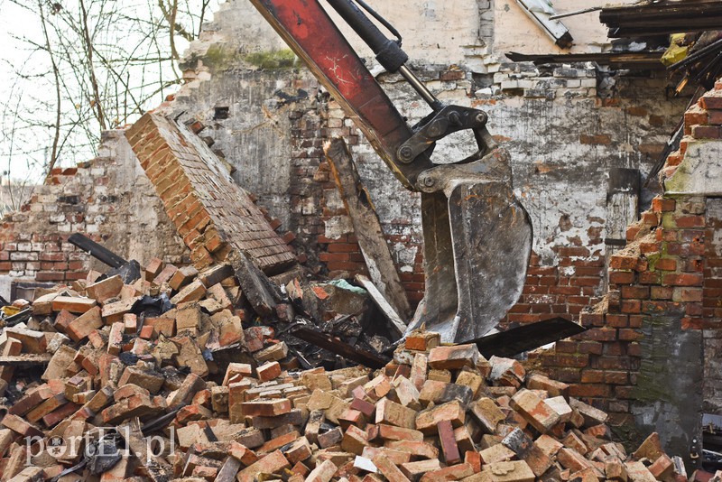 Wyburzają kolejny budynek zdjęcie nr 169213