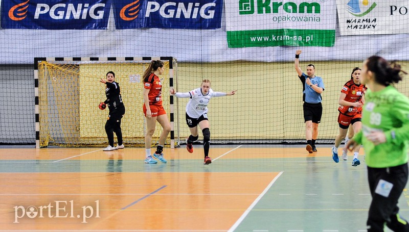 Twardy mecz i wygrana Zagłębia zdjęcie nr 169327