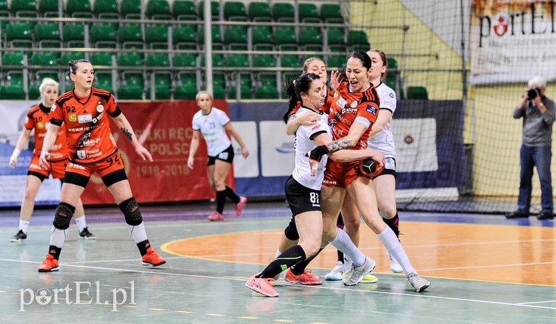 Twardy mecz i wygrana Zagłębia zdjęcie nr 169315