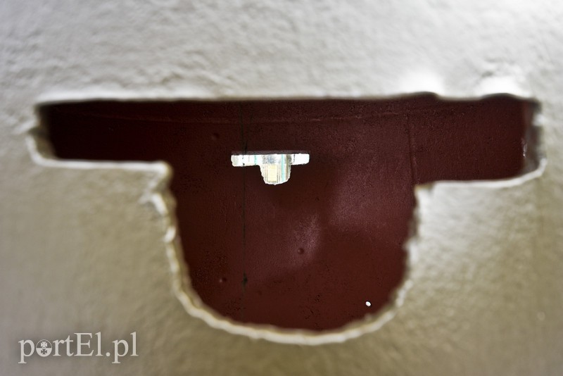 Co się dzieje przed klubem wojskowym przy ul. Królewieckiej? zdjęcie nr 169967