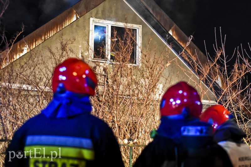Pożar domku jednorodzinnego przy ul. Niborskiej zdjęcie nr 169990