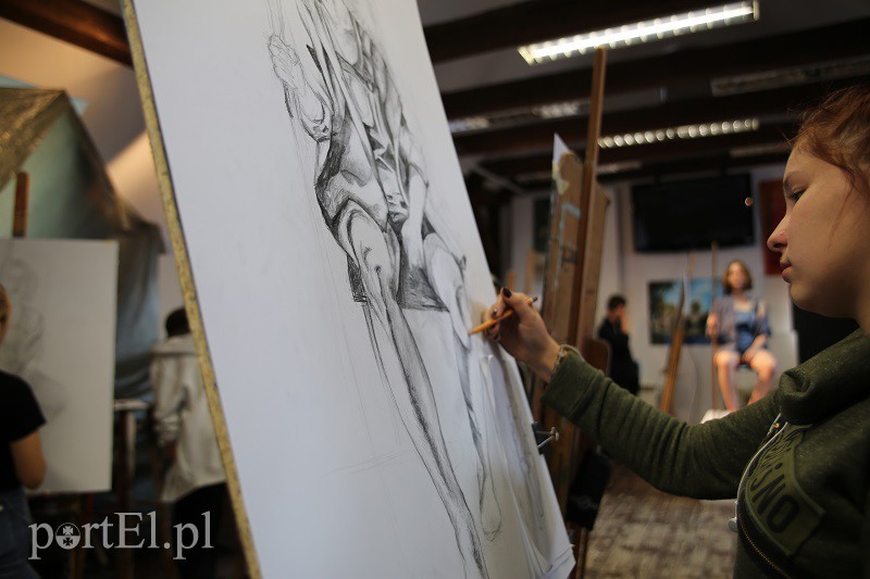 Nauka, pasja, rozwój, czyli Pracownia Rysunku i Malarstwa w Liceum Plastycznym zdjęcie nr 170711