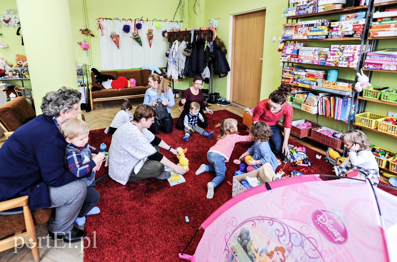 Tu dzieci się bawią, a mamy mają chwilę dla siebie zdjęcie nr 171096