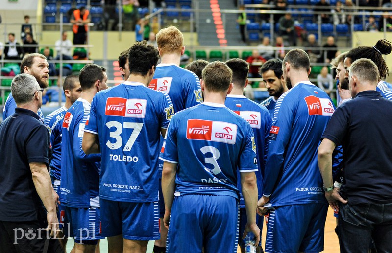 Nafciarze gromią Meblarzy zdjęcie nr 171641