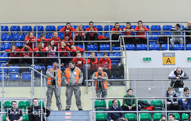 Nafciarze gromią Meblarzy zdjęcie nr 171651