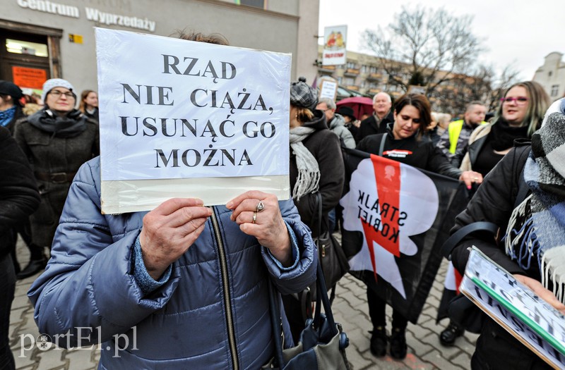 Czarny protest ponownie w Elblągu zdjęcie nr 171949
