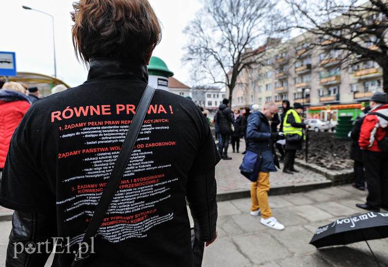 Czarny protest ponownie w Elblągu zdjęcie nr 171928