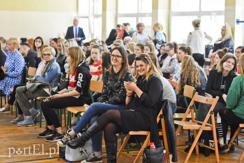 Jej fryzura była najlepsza, dlatego pojedzie na finał zdjęcie nr 172702