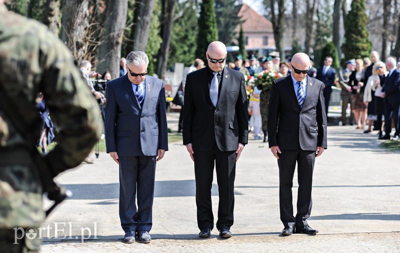 Pamięć i szacunek należy się wszystkim zdjęcie nr 172955