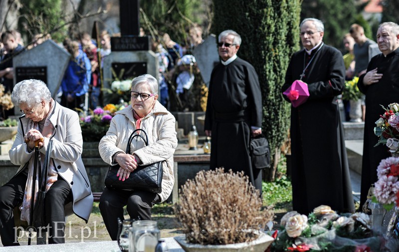 Pamięć i szacunek należy się wszystkim zdjęcie nr 172938