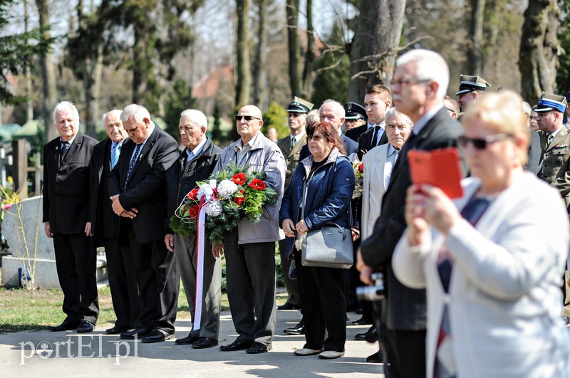 Pamięć i szacunek należy się wszystkim zdjęcie nr 172934