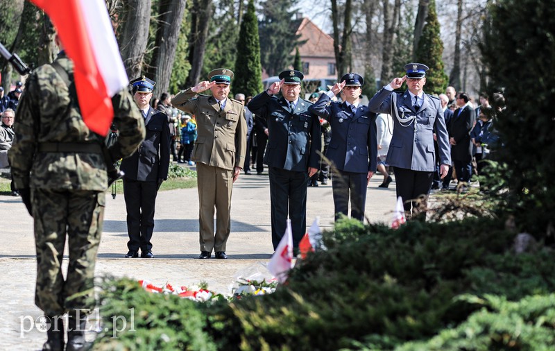 Pamięć i szacunek należy się wszystkim zdjęcie nr 172951