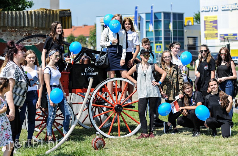 Pokazy, atrakcje i mundury zdjęcie nr 174960