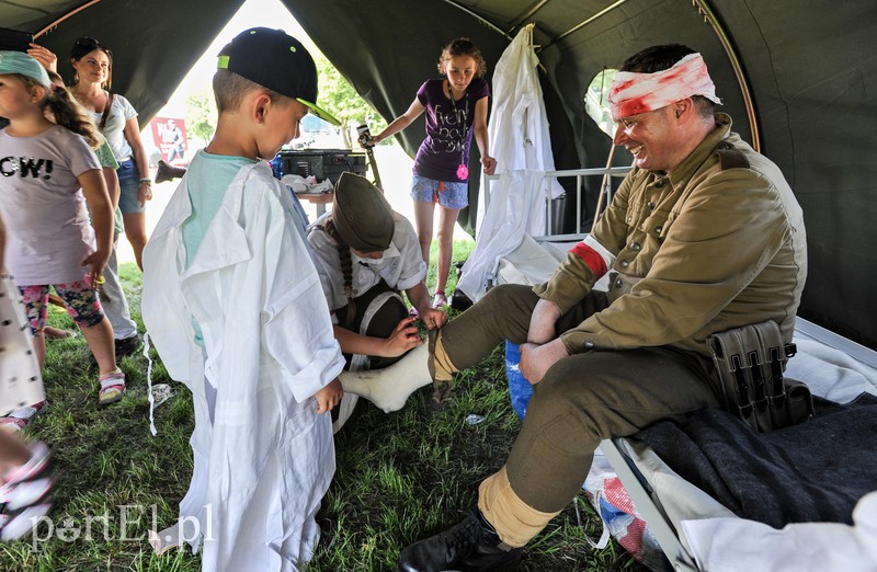 Pokazy, atrakcje i mundury zdjęcie nr 174971