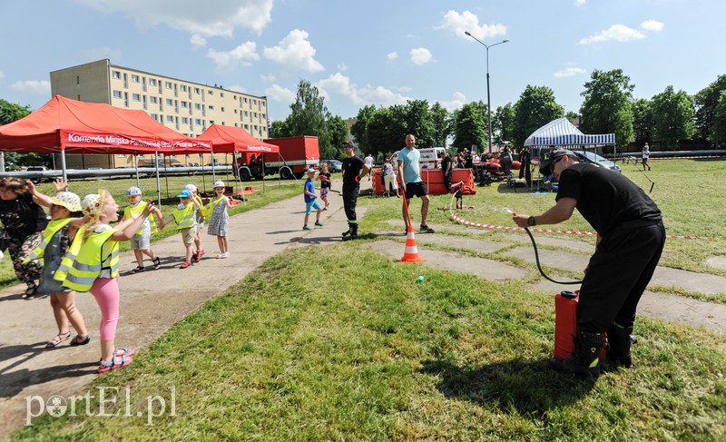 Pokazy, atrakcje i mundury zdjęcie nr 174987