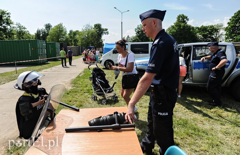 Pokazy, atrakcje i mundury zdjęcie nr 174989