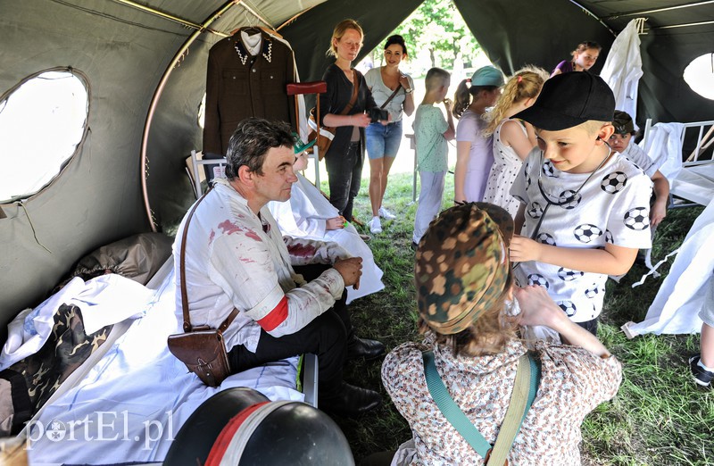 Pokazy, atrakcje i mundury zdjęcie nr 174970