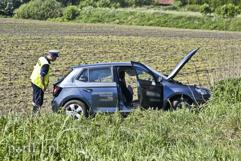 Tragiczny wypadek w Komorowie Żuławskim, nie żyje kierowca skody zdjęcie nr 175047