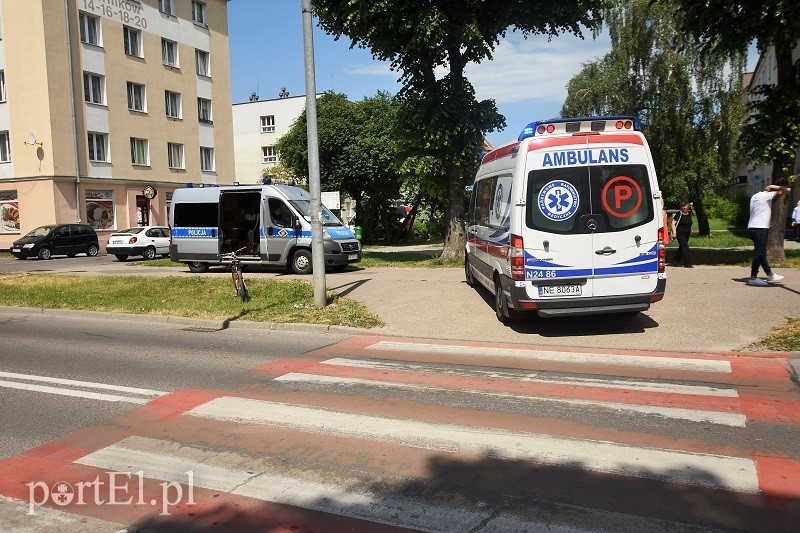  12-latek wjechał rowerem wprost pod samochód zdjęcie nr 175927