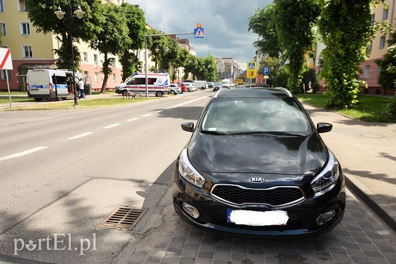  12-latek wjechał rowerem wprost pod samochód zdjęcie nr 175929