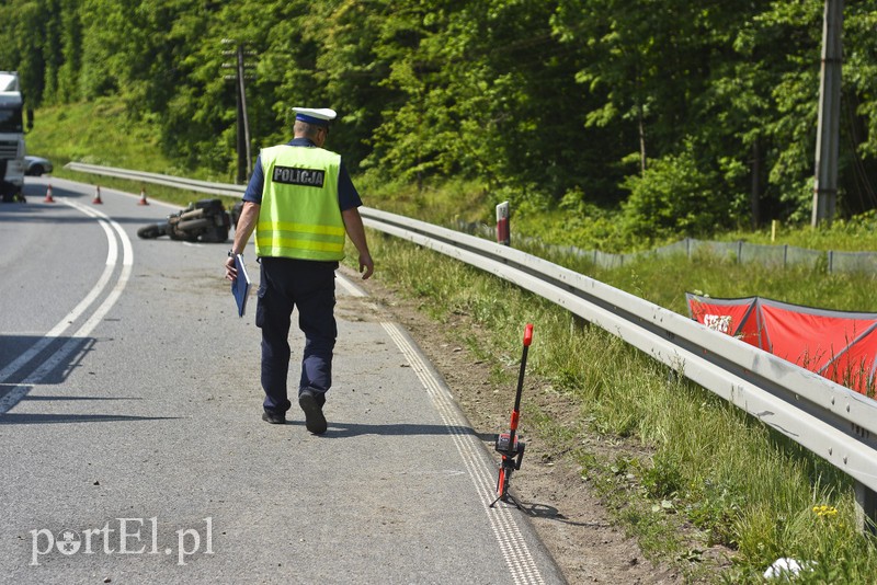 Śmiertelny wypadek pod Pasłękiem. Zginął motocyklista zdjęcie nr 176188