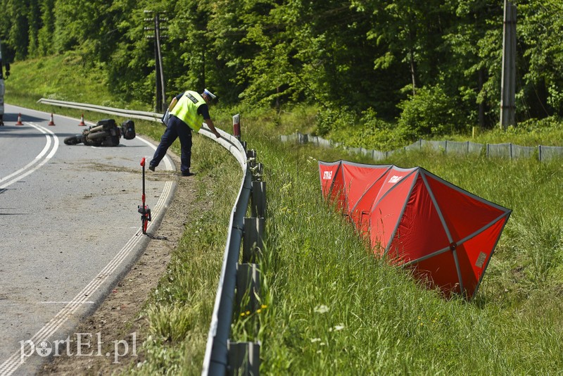 Śmiertelny wypadek pod Pasłękiem. Zginął motocyklista zdjęcie nr 176189