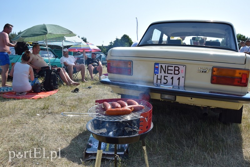 Klasycznie pod gruszą! zdjęcie nr 176733