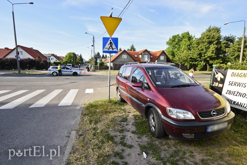 Kolizja opla z yamahą na ul. Niepodległości zdjęcie nr 177436