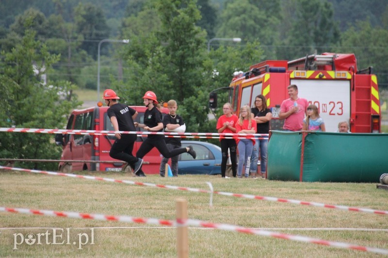 Strażacy ochotnicy w akcji zdjęcie nr 178210