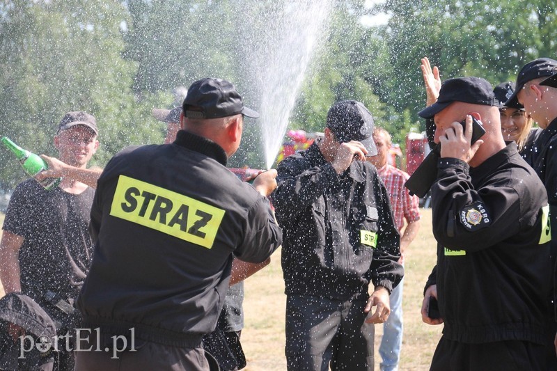 Strażacy ochotnicy w akcji zdjęcie nr 178270