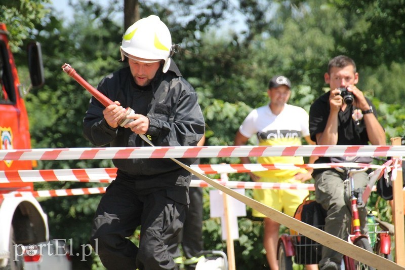 Strażacy ochotnicy w akcji zdjęcie nr 178233