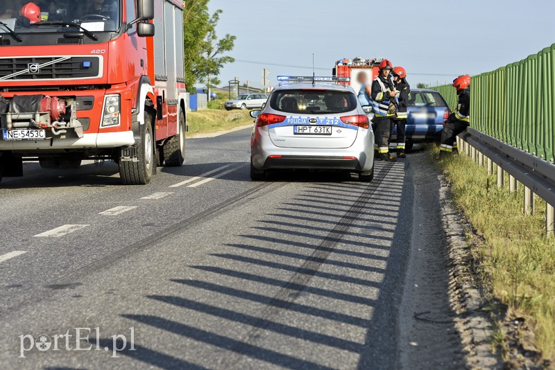 Kolizja za Gronowem Górnym, kobieta w ciąży trafiła do szpitala zdjęcie nr 178346