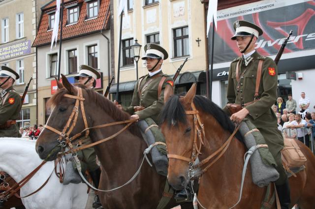 Ułani na rynku zdjęcie nr 14058