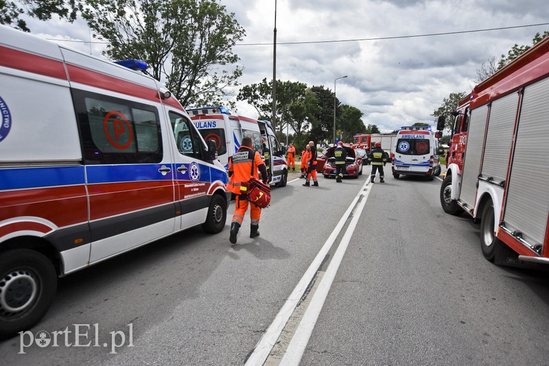 Efekt domina w wypadku. Cztery osoby ranne zdjęcie nr 178729