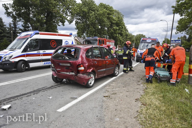 Efekt domina w wypadku. Cztery osoby ranne zdjęcie nr 178734